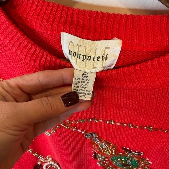 Vintage Christmas sweater… trimmed in sequins & beads, stones & pearls - Picture 5 of 7